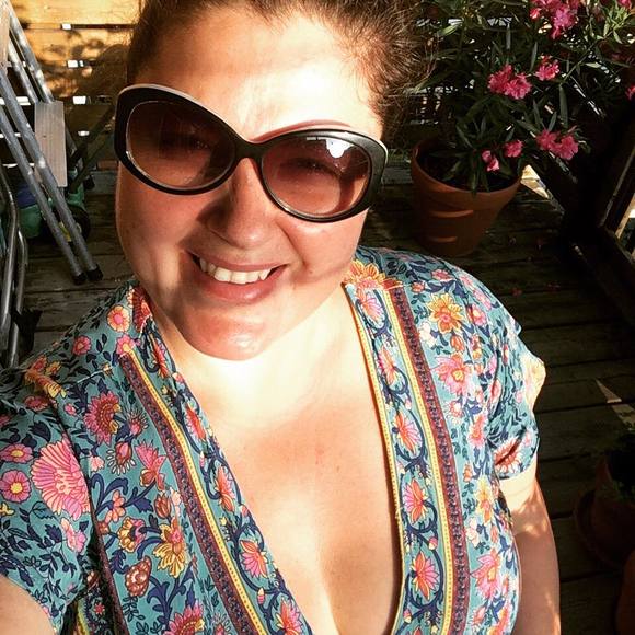 Meet your Posher, Michelle - Picture 1 of 1